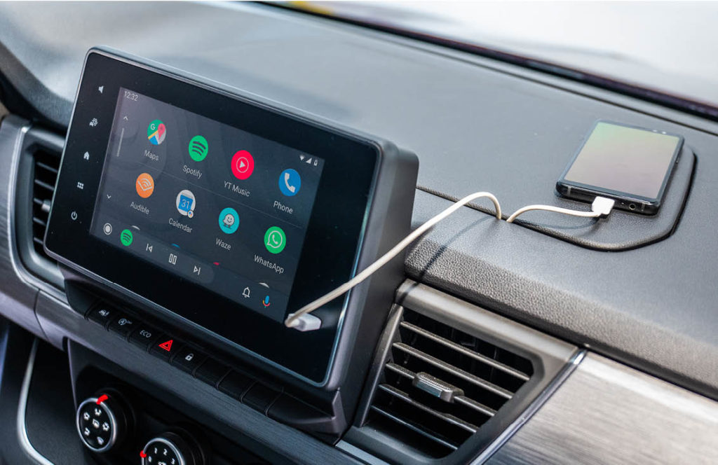 système easylink renault trafic dans un van aménagé hanroad