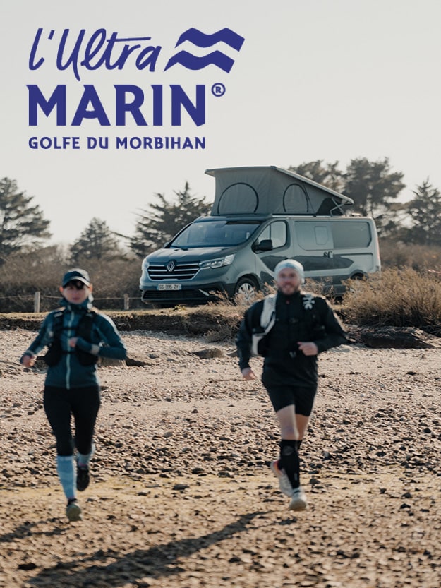 van aménagé avec personnes qui pratiquent le trail